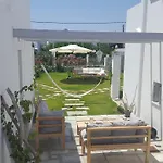 Akrotiri Villa *