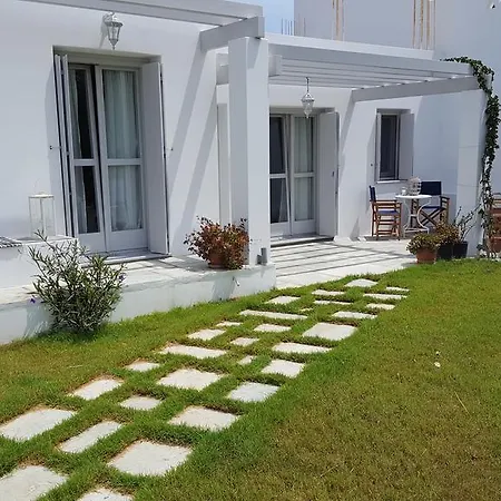 Akrotiri * Skyros