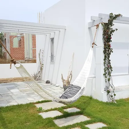 Akrotiri Villa Skyros