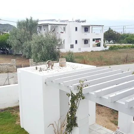 Akrotiri Villa Skyros