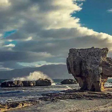 Akrotiri Βίλα