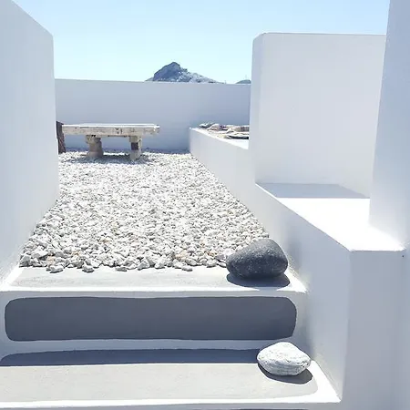 Akrotiri Villa