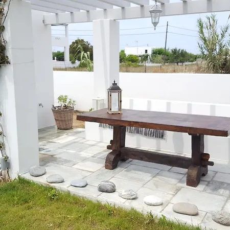 Akrotiri Villa