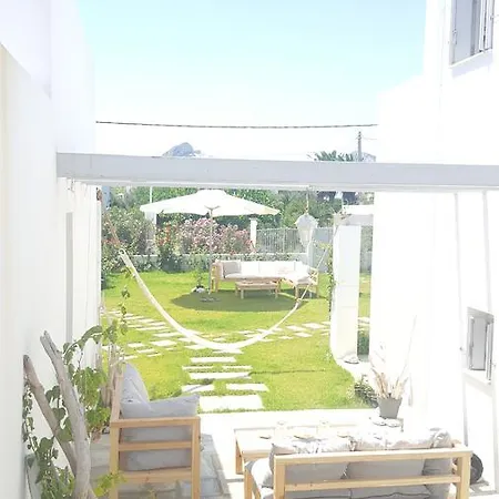 Akrotiri Villa Skyros