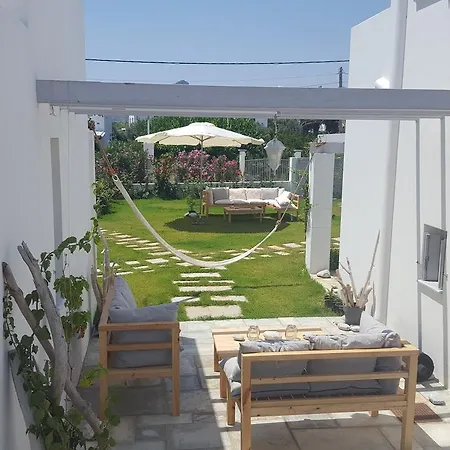 Akrotiri Villa *