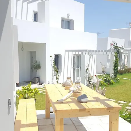 Akrotiri Villa Skyros